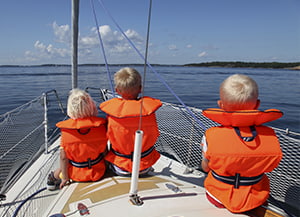 Top Tips to Navigate Your Boat Safely